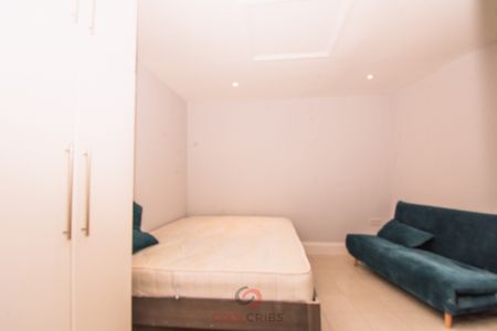 Blythe Road, Shepherds Bush, W14 - Photo 4