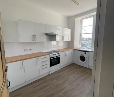 5 bedroom flat to rent - Photo 2