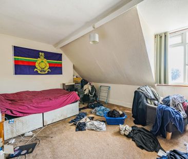 6 bedroom terraced house to rent - Photo 3