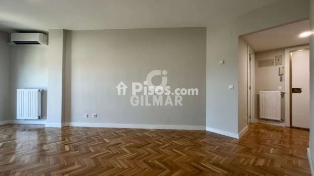 Piso en alquiler en Mirasierra - Photo 1