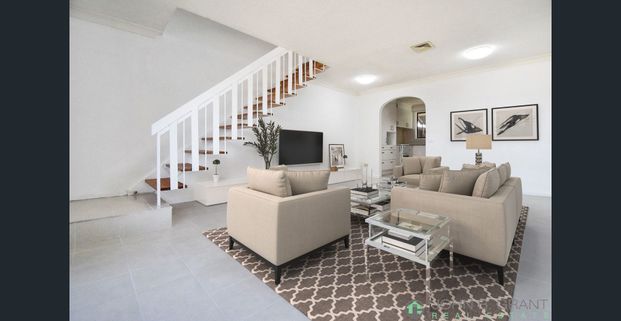 THIS WON'T LAST LONG! - Photo 1