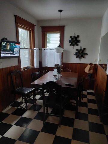 54 Sandford Avenue apartment — Toronto, ON (1-Bedroom) - 1 Bedroom - Photo 2