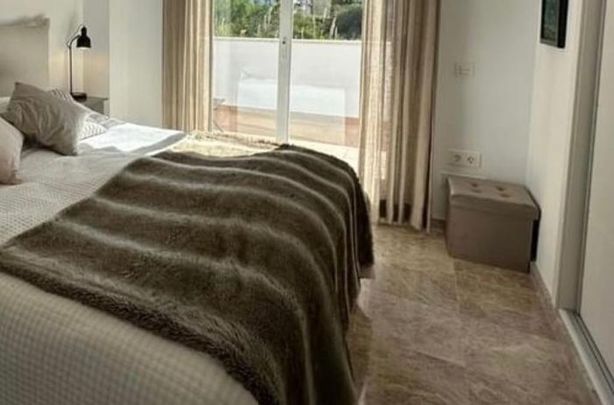 Luxury Townhouse for rent in Nueva Andalucia, Spain - Photo 1