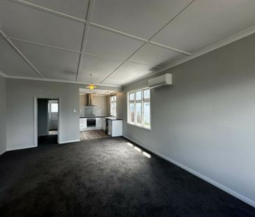 Renovated, warm and close to the beach! - Photo 5