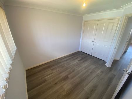 QUIET CENTRAL LOCATION - Photo 5