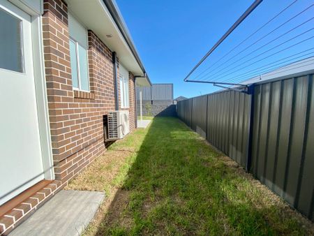 47 Pembroke Avenue, Edgeworth - Photo 4