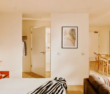 Studio Apartment - Photo 4