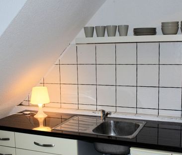 Miete inkl. Nebenkosten: 1.050 € pro Monat, inkl. Strom, inkl. Heizung - Photo 1