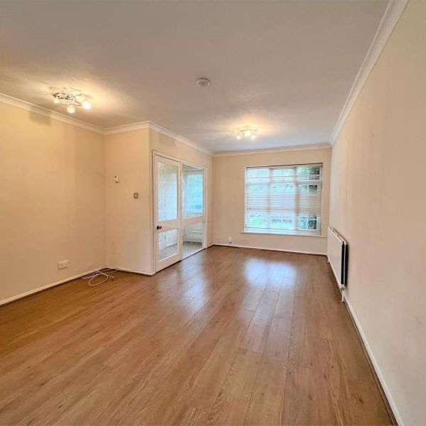 3 bedroom apartment to rent - Photo 1