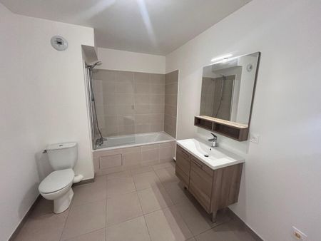 location Appartement T4 DE 76.5m² À BOBIGNY - Photo 5