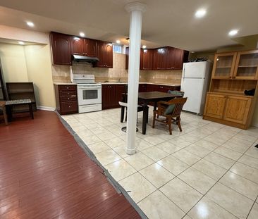 For Lease - 19 Mountain Gorge Road, Brampton, Ontario - Photo 6