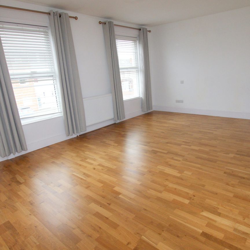 122 Prestbury Road, CHELTENHAM GL522DP - Photo 1