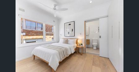 Stunning Fully Renovated Coastal Retreat in Premier Mosman Setting - Photo 3