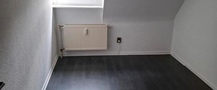 3 Raum Dachgeschoss-Wohnung in kalten Eigen - Foto 1