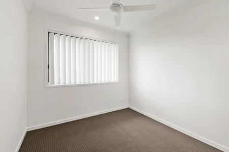 Charming 2-bedroom house in Logan Reserve - Photo 5