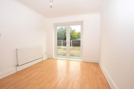 3 bedroom house to rent - Photo 2