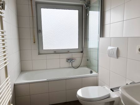 Refrath: 3-Zimmer-Wohnung mit Balkon und Stellplatz - Foto 5