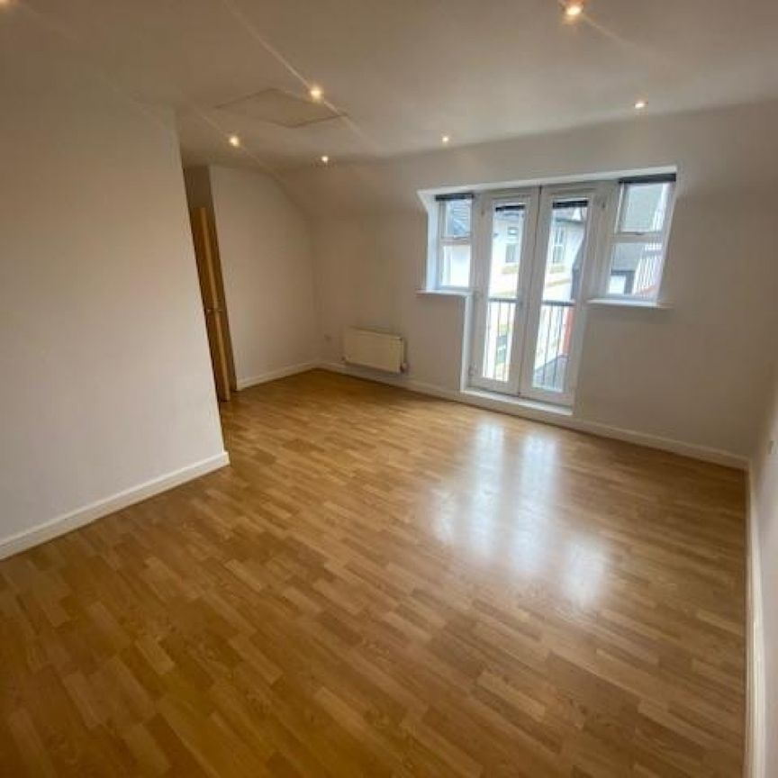 1 bedroom Flat To Let - Photo 1