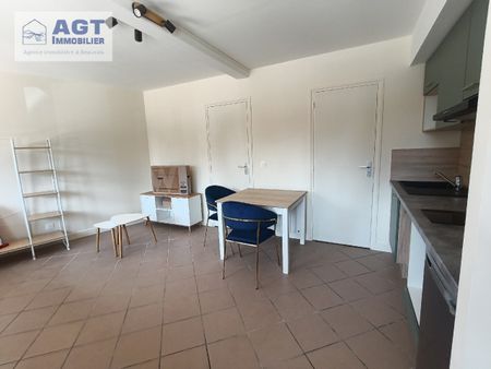 Location Appartement 1 pièce 22m² BEAUVAIS 60000 - Photo 3