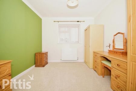 2 bedroom detached bungalow to rent - Photo 3