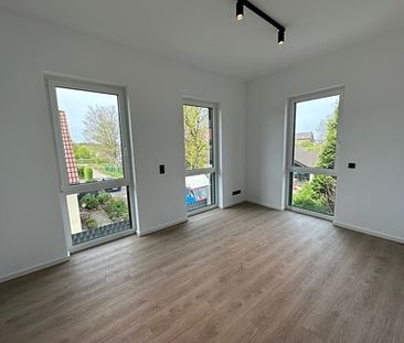 Hochwertige Neubau-Wohnung, exklusive Ausstattung, umlaufender XL-Balkon, in Hennen, zu vermieten - Photo 1