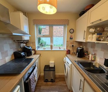 1 bedroom end of terrace house to rent - Photo 2