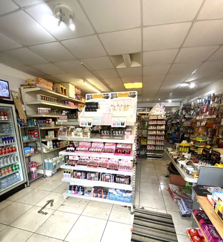 £1,000 PCM, Retail Property to Let in Countisbury Avenue, Llanrumney, Cardiff, CF3 5SJ - Photo 4