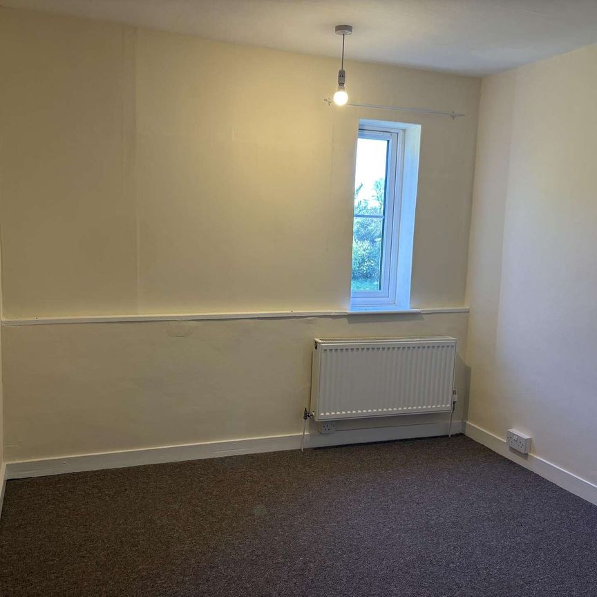 2 Bedroom Semi Detached Rural Cottage. - Photo 1