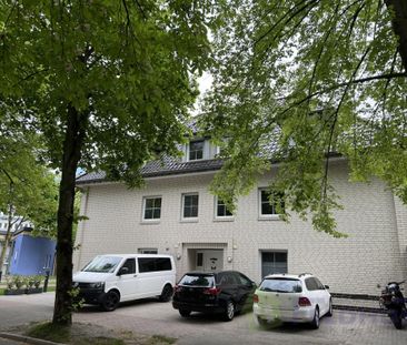 Wohnen in einer gemütlichen Dachgeschosswohnung in zentraler Lage d... - Photo 1
