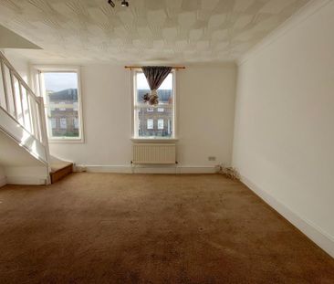 2 bedroom maisonette to rent - Photo 1