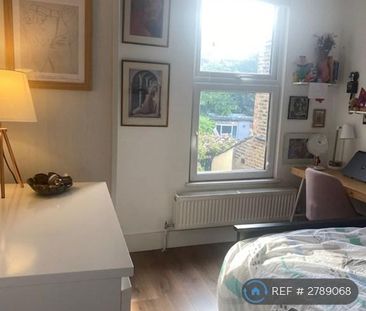 4 bedroom terraced house to rent - Photo 6