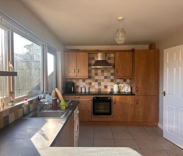 3 Bed Semi-detached House - Photo 5