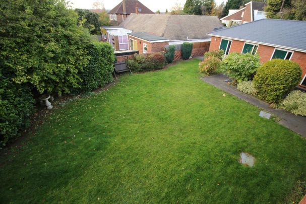 3 bedroom flat to rent - Photo 1