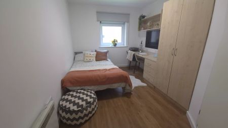Bronze Ensuite - Photo 3