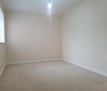 2 bedroom ground floor flat to rent - Photo 4