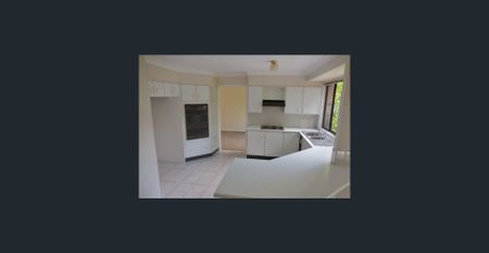 Spacious 4-Bedroom Home – Your Perfect Family Sanctuary! - Photo 4