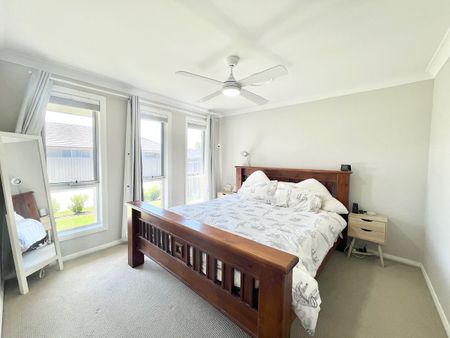 Stunning Family Home! - Photo 5