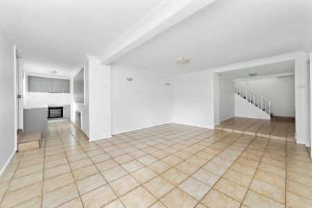 1/37 Foothills Road - Photo 2