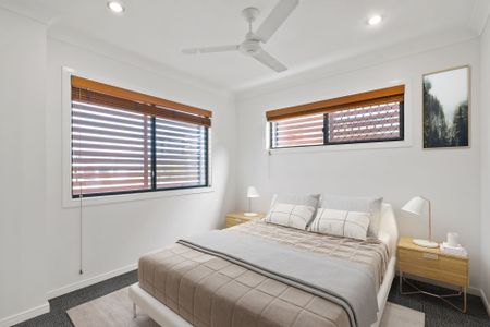 Spacious Recently Refurbished, Convenient & Comfortable. - Photo 4