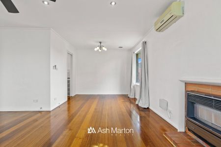 24 Berberis Crescent, Frankston, VIC 3199 - Photo 3