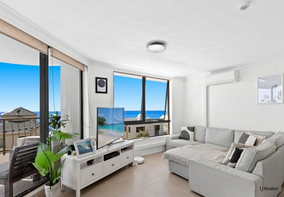 BEACHSIDE APARTMENT WITH AMAZING OCEAN VIEWS - Photo 1
