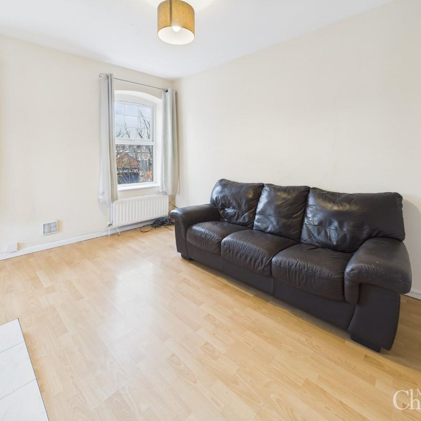 292b Beersbridge Road, Belfast, BT5 5DX - Photo 1