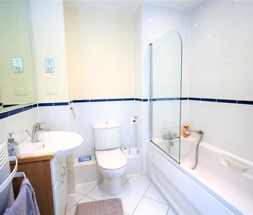 Station Approach, Woking, Surrey, GU22 - Photo 6