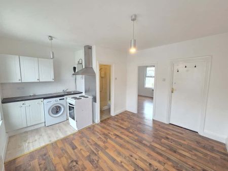 1 Bed Flat, High Street, CR7 - Photo 5