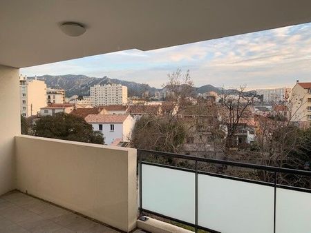 Appartement 3 pièces 70m2 MARSEILLE 10EME 992 euros - Photo 3