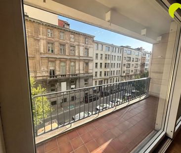 Appartement te huur in Antwerpen voor € 1.415 met 3 slaapkamers - foto 2