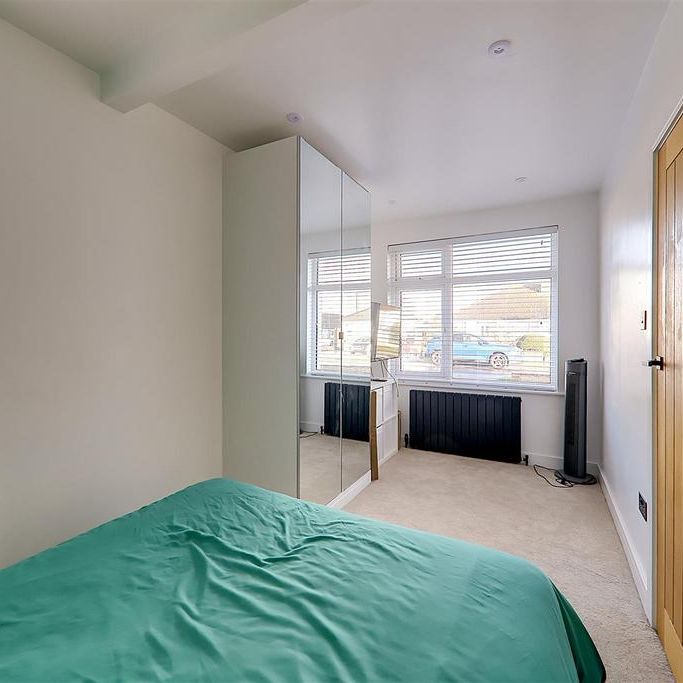 3 bedroom semi-detached bungalow to rent - Photo 1