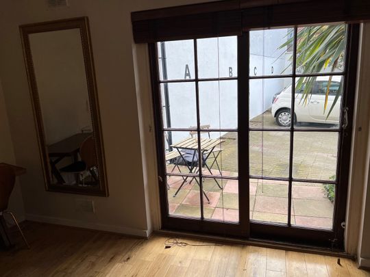 1 Bed Flat, Bermondsey Street, SE1 - Photo 1