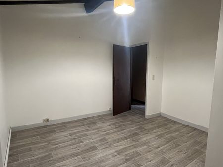 Location Appartement 4 pièces 107m² JARNAC 16200 - Photo 4