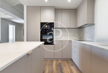 Penthouse for rent with Terrace in San Francesc (Valencia)